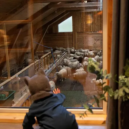 Unik Fjosleilighet *